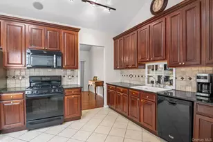 37 Constantine Way, Mount Sinai, NY 11766 - Photo 17