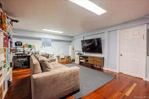 113 Old Mill Rd, Great Neck, NY 11023 - Photo 23