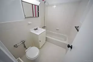 67-50 Thornton Pl, Forest Hills, NY 11375 - Photo 13