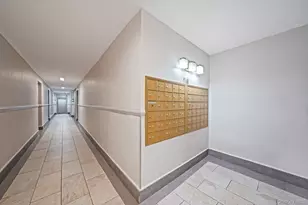 67-50 Thornton Pl, Forest Hills, NY 11375 - Photo 17