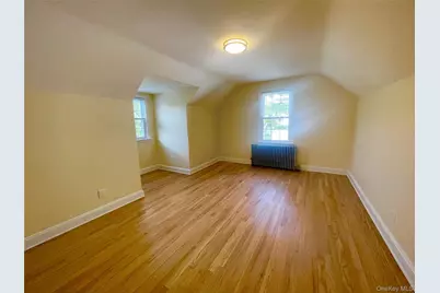 24 Tulip Lane, New Hyde Park, NY 11040 - Photo 27