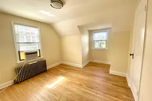 24 Tulip Ln, New Hyde Park, NY 11040 - Photo 25