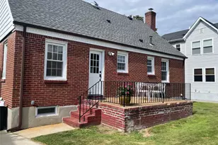 24 Tulip Ln, New Hyde Park, NY 11040 - Photo 3