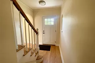 24 Tulip Ln, New Hyde Park, NY 11040 - Photo 23