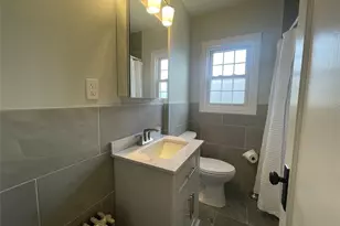 24 Tulip Ln, New Hyde Park, NY 11040 - Photo 17