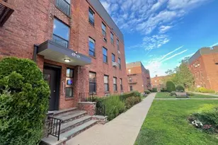 47-21 215 Pl, Bayside, NY 11364 - Photo 11