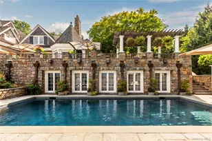 227 Dock Ln, Great Neck, NY 11024 - Photo 5