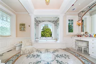 227 Dock Ln, Great Neck, NY 11024 - Photo 23