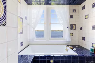 227 Dock Ln, Great Neck, NY 11024 - Photo 25