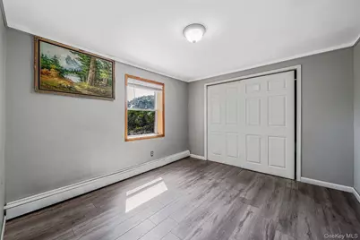 10 Roy Avenue, West Islip, NY 11795 - Photo 25