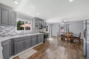 10 Roy Ave, West Islip, NY 11795 - Photo 9