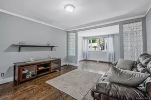 10 Roy Ave, West Islip, NY 11795 - Photo 5