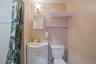 10 Roy Ave, West Islip, NY 11795 - Photo 19