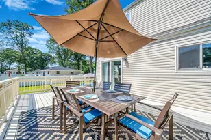 10 Roy Ave, West Islip, NY 11795 - Photo 33