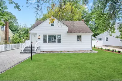 674 Winthrop Drive, Uniondale, NY 11553 - Photo 1