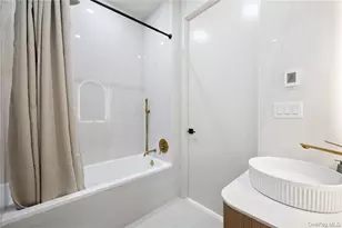 31-16 21st St, Astoria, NY 11106 - Photo 11