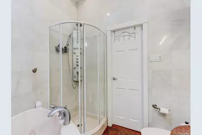 100-18 Baker Court, Island Park, NY 11558 - Photo 15