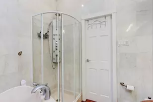 100- 18 Baker Ct, Island Park, NY 11558 - Photo 15