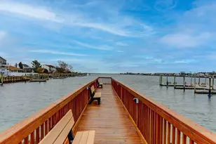 100- 18 Baker Ct, Island Park, NY 11558 - Photo 19