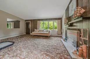 30 Center Dr, Riverhead, NY 11901 - Photo 13