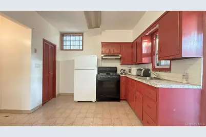 10154 102nd Street, Ozone Park, NY 11416 - Photo 15