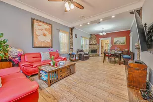 129 Guenther Ave, Valley Stream, NY 11580 - Photo 3