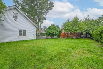 129 Guenther Avenue, Valley Stream, NY 11580 - Photo 19