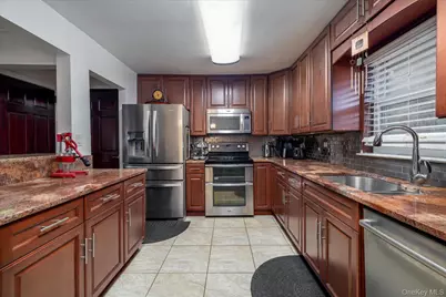 631 Lenore Lane, Elmont, NY 11003 - Photo 3