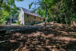 10 Hampton Ter, White Plains, NY 10607 - Photo 23