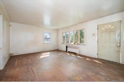 10 Hampton Terrace, White Plains, NY 10607 - Photo 3