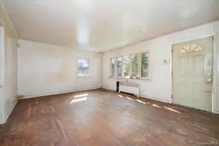 10 Hampton Ter, White Plains, NY 10607 - Photo 3