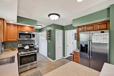 82 Hillside Drive, Marlboro, NY 12542 - Photo 9