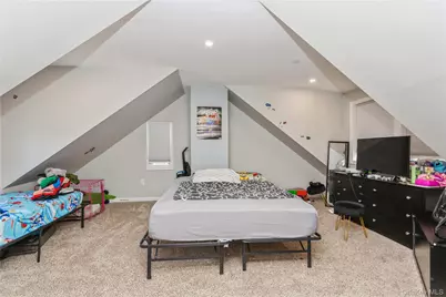 2748 W Main Street, Poughkeepsie, NY 12590 - Photo 23