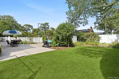 188 Washington Avenue, Mastic Beach, NY 11951 - Photo 17