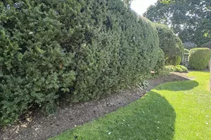 188 Washington Ave, Mastic Beach, NY 11951 - Photo 19