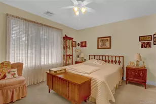 16 Della Dr, West Babylon, NY 11704 - Photo 13