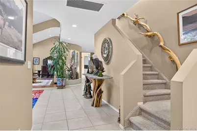 18 Roundtree Drive, Melville, NY 11747 - Photo 19