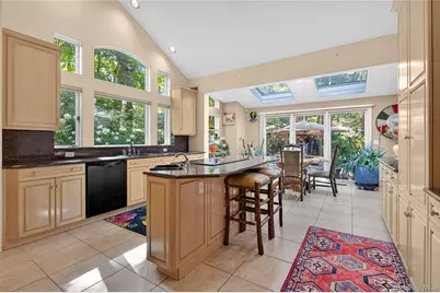 18 Roundtree Drive, Melville, NY 11747 - Photo 9