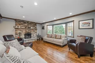 140 Ocean Ave, Islip, NY 11751 - Photo 11