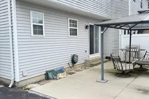 6 Walnut St, Central Islip, NY 11722 - Photo 3