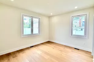 60 Periwinkle Rd, Levittown, NY 11756 - Photo 13