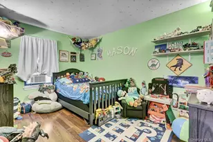 500 Boxwood Dr, Shirley, NY 11967 - Photo 9