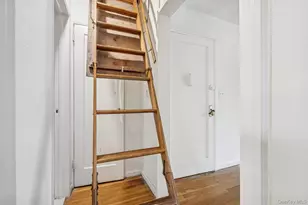 60-31 251st St, Little Neck, NY 11362 - Photo 13