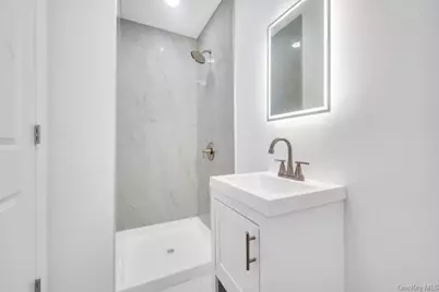 118 S 31st Street, Wyandanch, NY 11798 - Photo 9