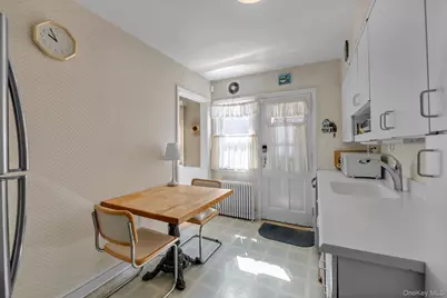 67 Maple Drive, New Hyde Park, NY 11040 - Photo 9