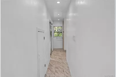 1058 Wilmot Road, Scarsdale, NY 10583 - Photo 15