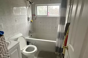 30 Balsam Dr, Medford, NY 11763 - Photo 7