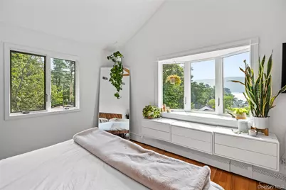 10 Holiday Lane, Greenwood Lake, NY 10925 - Photo 19