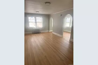 39 Redmond Avenue, Bay Shore, NY 11706 - Photo 5