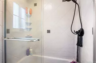 195 Lake Pointe Cir, Middle Island, NY 11953 - Photo 13